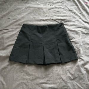 🔺SOLD🔻 ZARA - Grey Pleated Skort